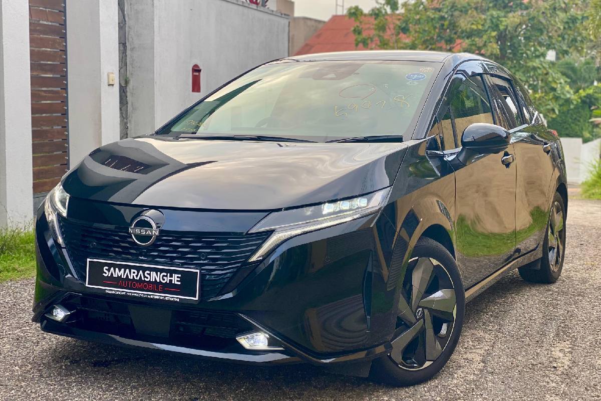 NISSAN AURA G LEATHER